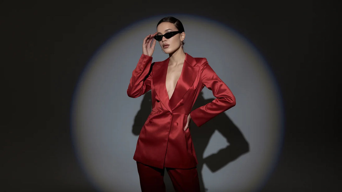 Umfassen Sie den Minimalismus: So stellen Sie eine zeitlose Capsule-Garderobe zusammen